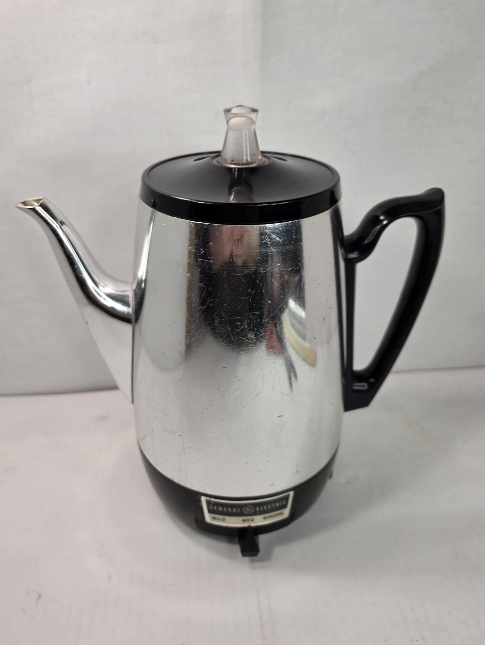 GE A11C (Vintage Mid-Century) Electric Automatic Coffee Maker Percolator.